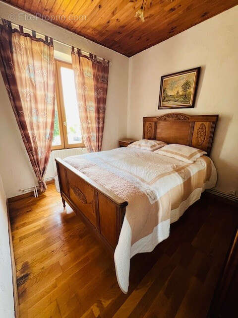 Maison à SURGERES