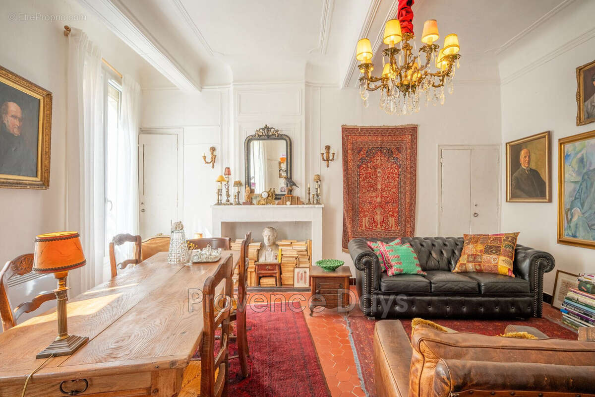 Appartement à APT