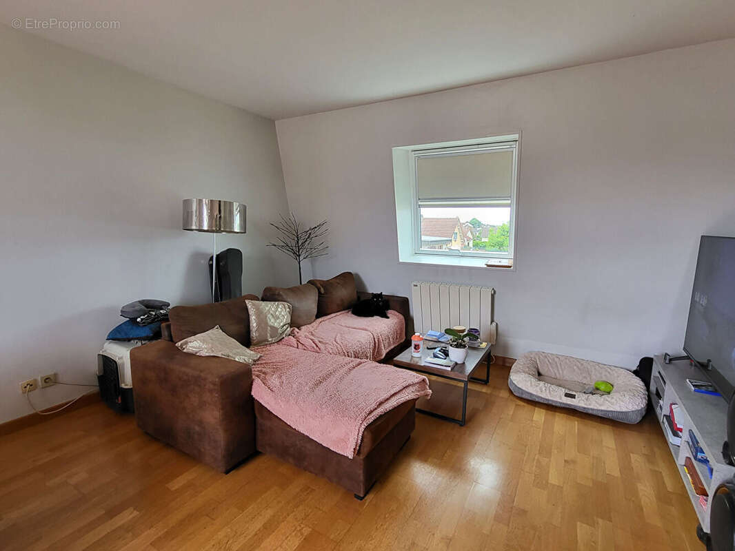 Appartement à SAINTE-GENEVIEVE-DES-BOIS