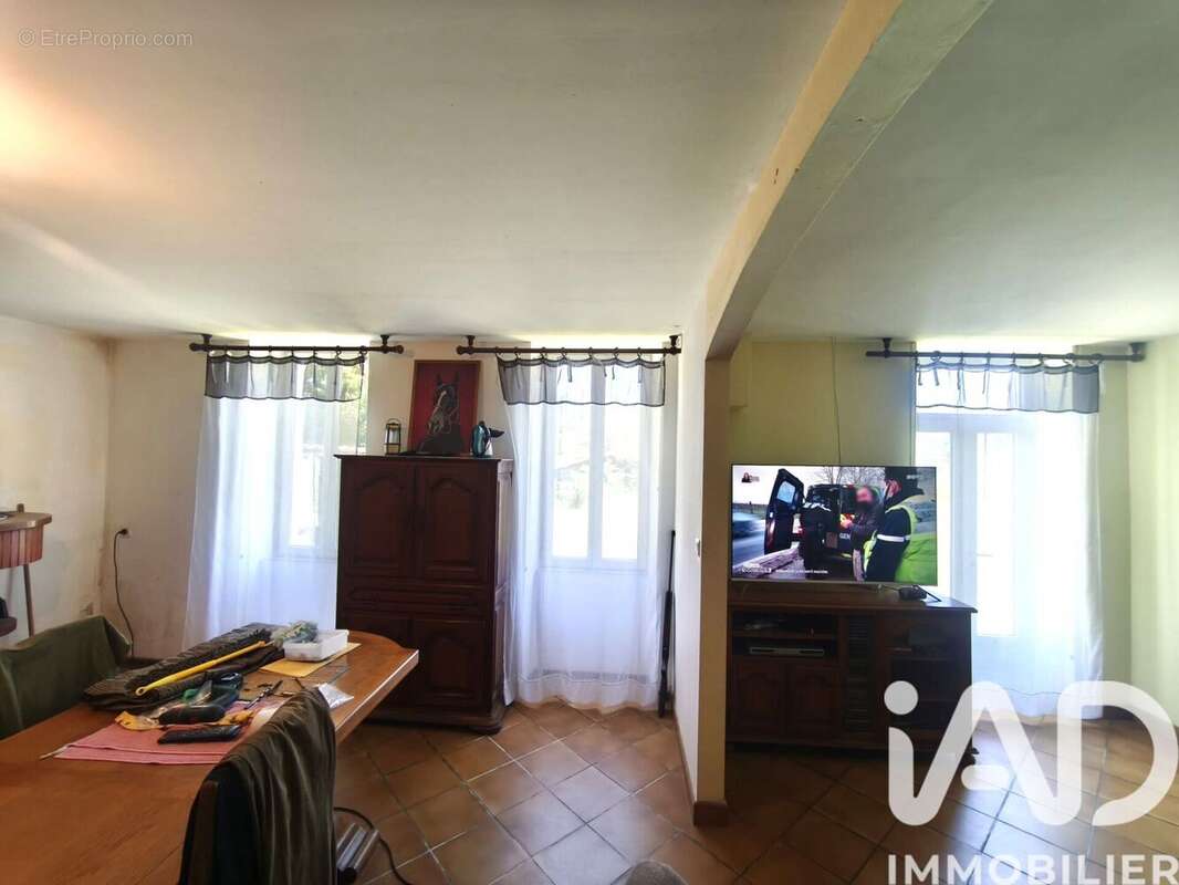 Maison 106 m² à Neuvicq  - photo 9