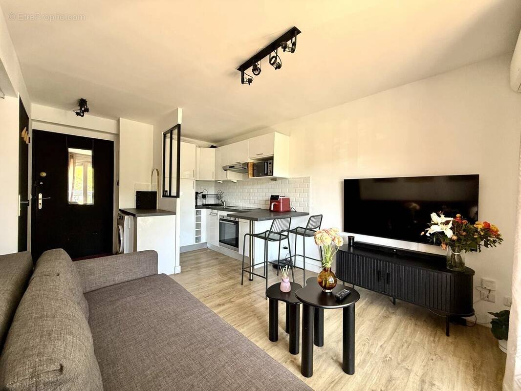 Appartement à VALLAURIS