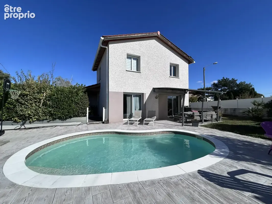 Maison à GREZIEU-LA-VARENNE