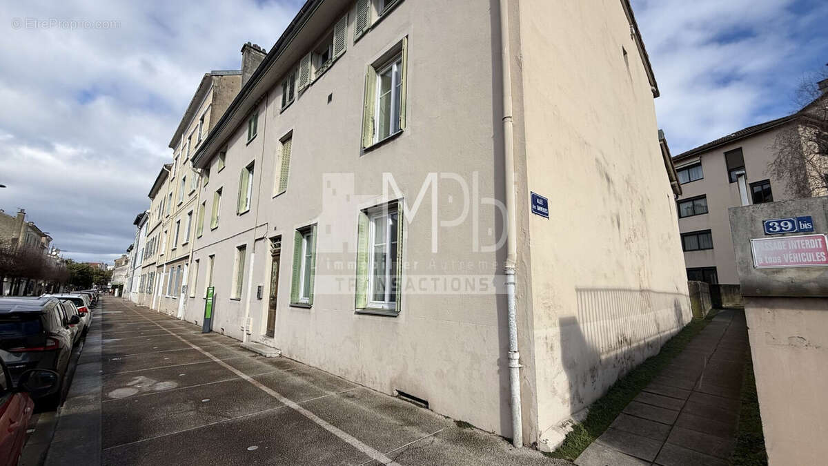 Appartement 407 m² à Bourg-En-Bresse  - photo 4