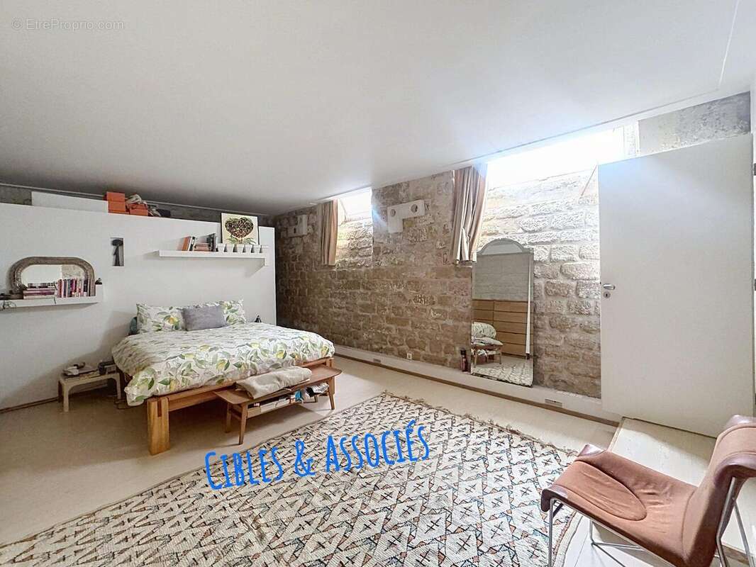 Appartement à PARIS-11E