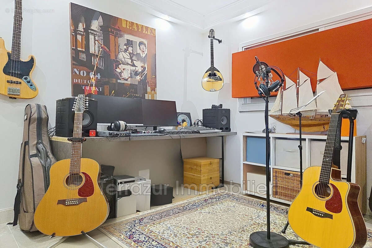 Appartement à VILLENEUVE-LOUBET