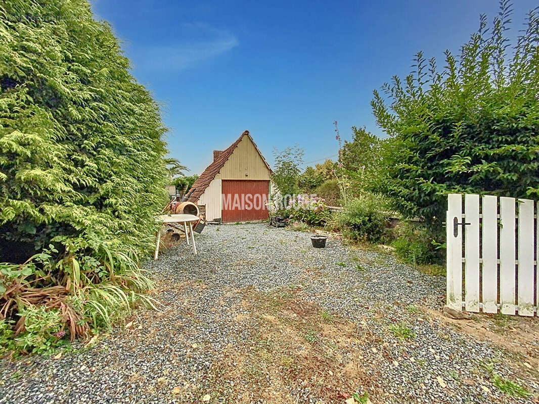 PLOURIVO Maison  en pierre 104 m2 Jardin  4105 m² - photo 10