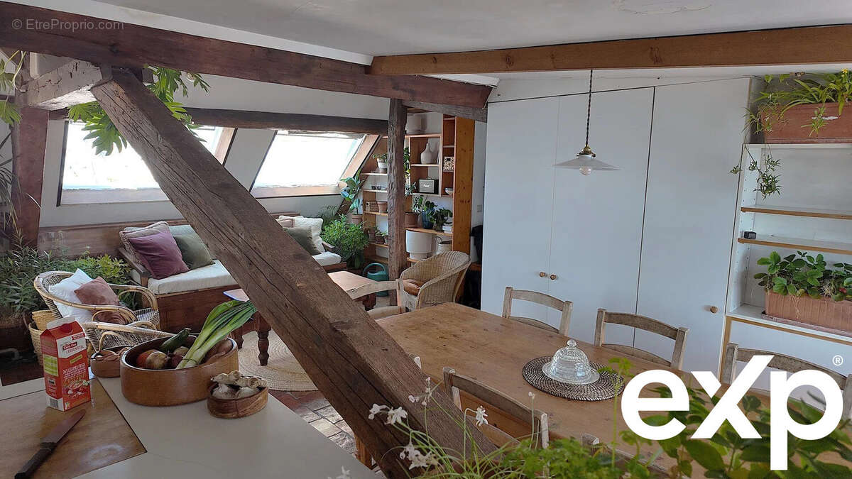 Appartement à PARIS-2E