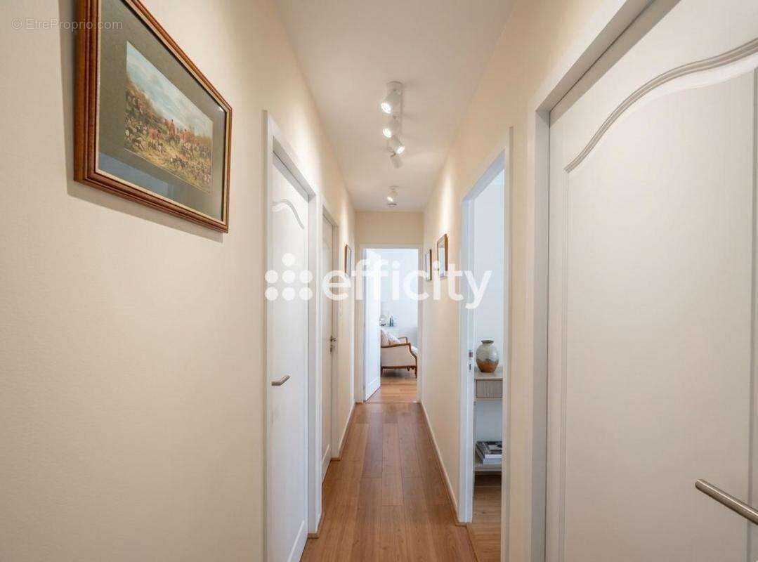 Appartement à MARSEILLE-8E