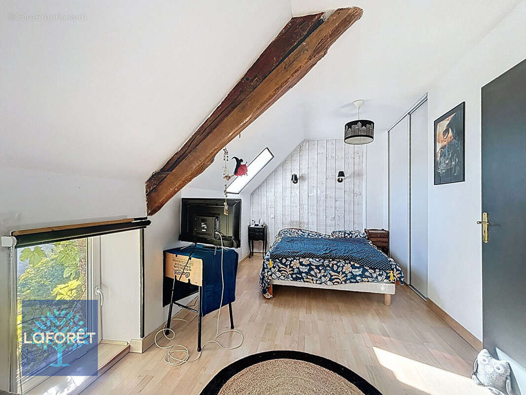 Maison à SAINT-GERMAIN-EN-COGLES