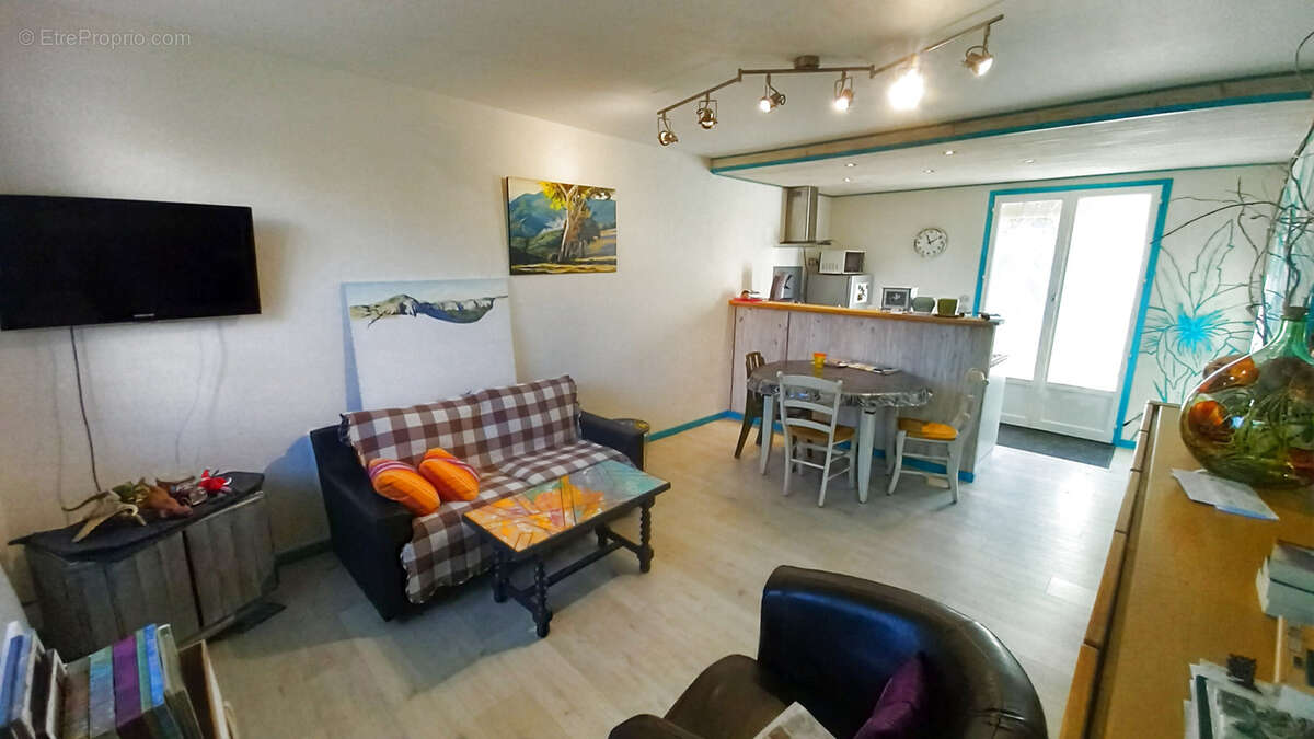 Maison à LE POUJOL-SUR-ORB