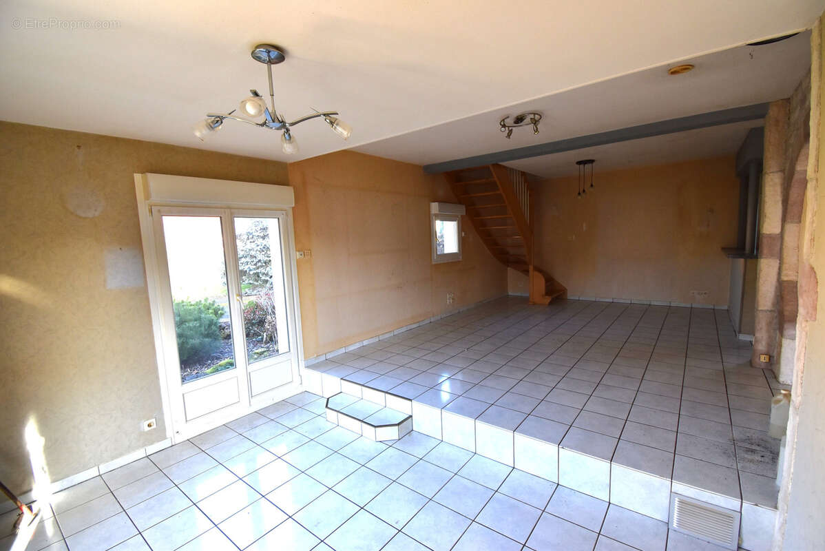 Maison à SAINT-SAUVEUR