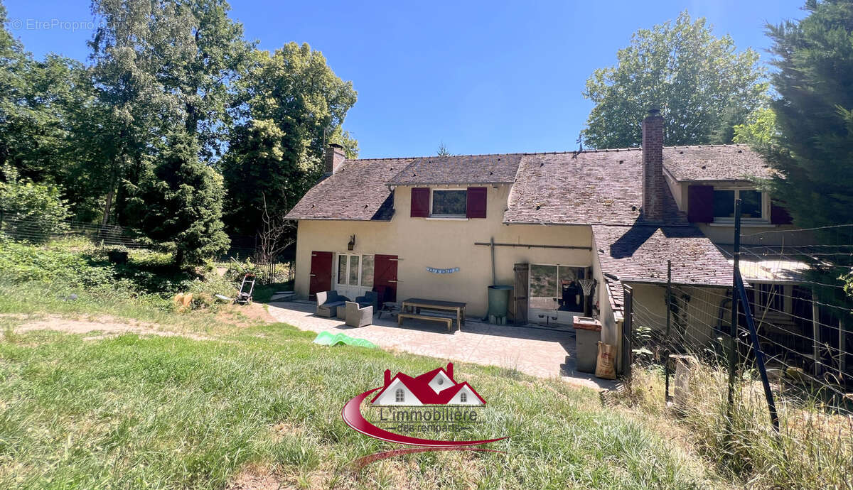 Maison ancienne sur plus de 2500 m2 de terrain - photo 12