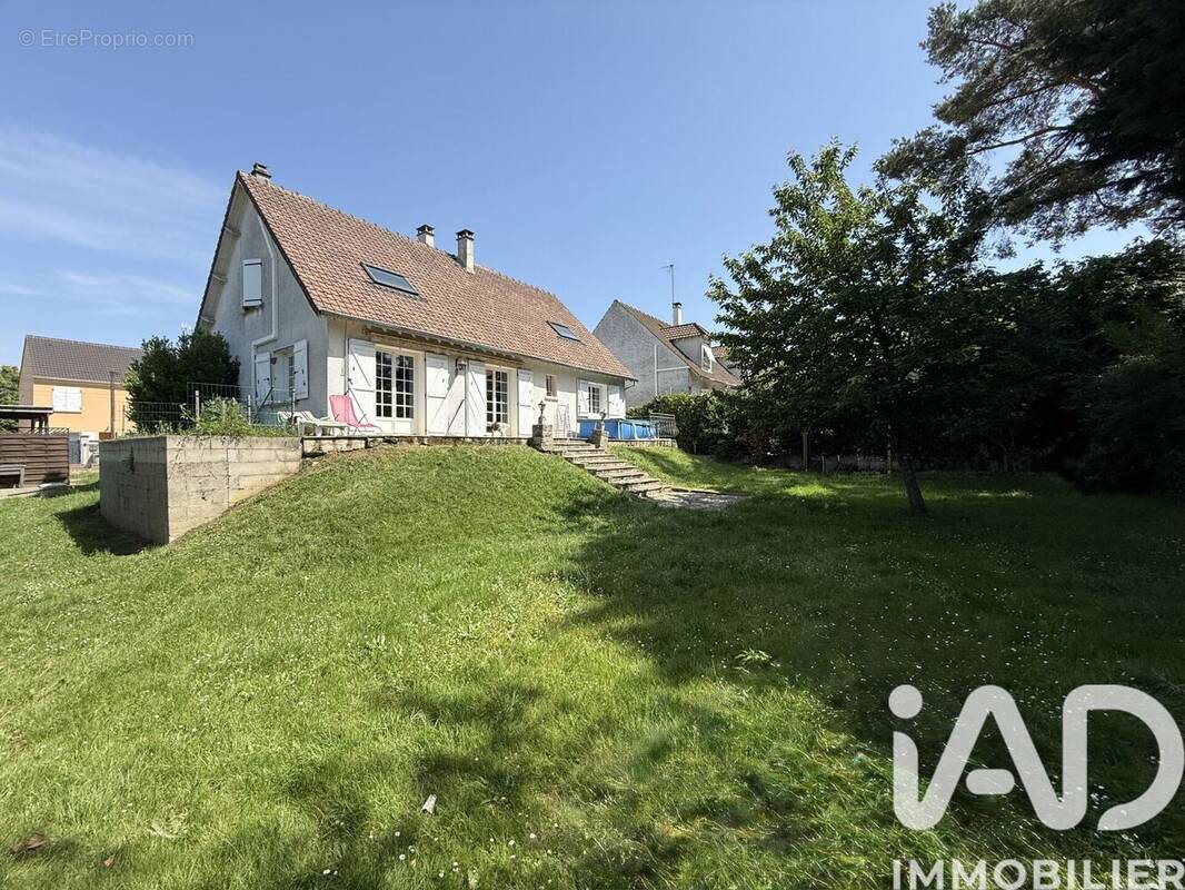 Photo 1 - Maison à LIVRY-SUR-SEINE