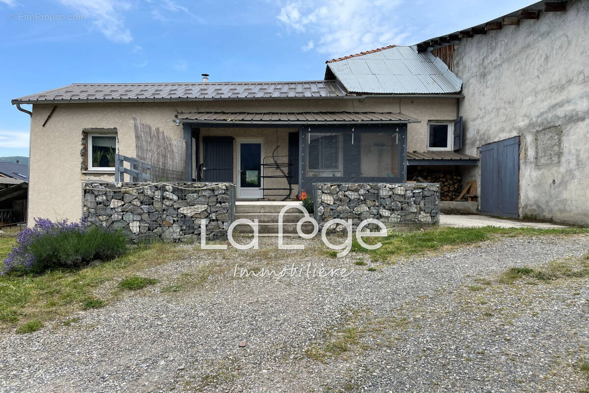 Maison à BELLAFFAIRE