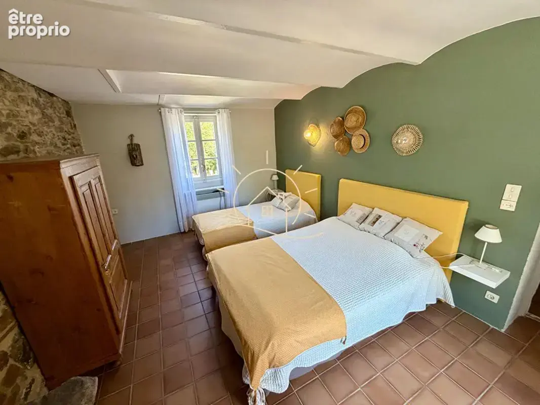 Mas en pierres avec piscine et 2 000 m² de terrain à Gagnières - photo 12