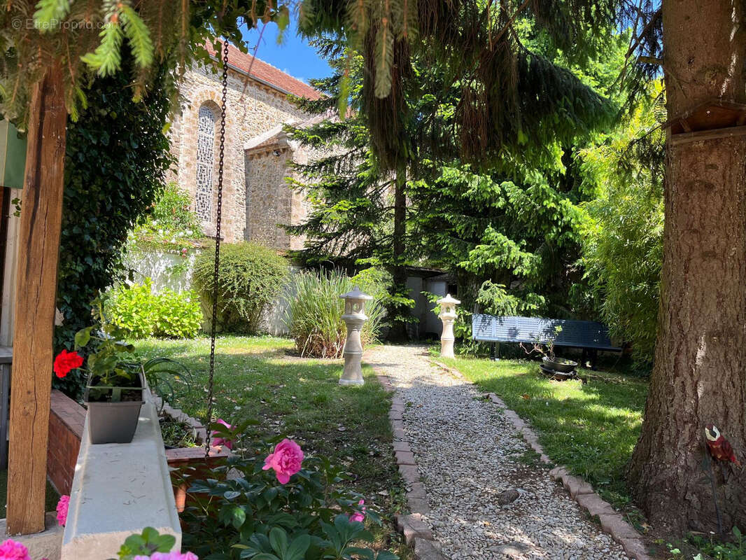 Maison à VERNEUIL-L'ETANG