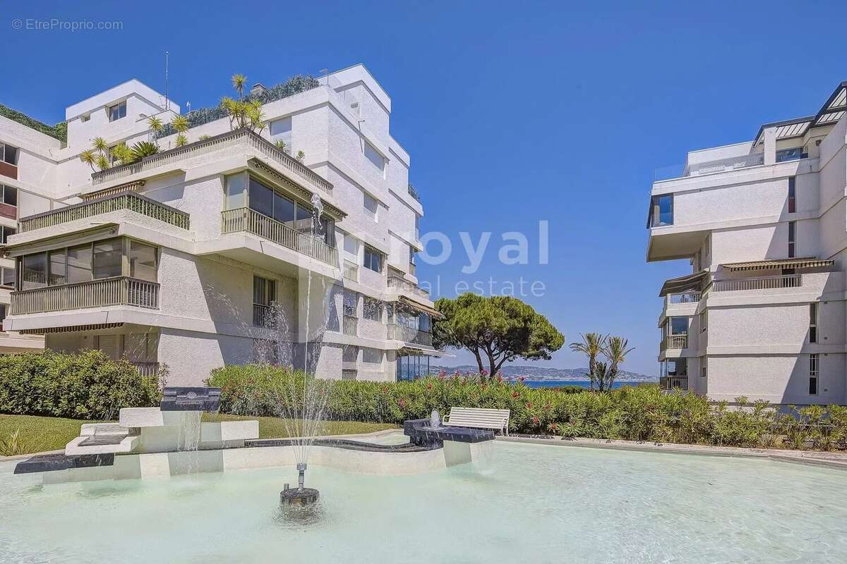 Appartement à MANDELIEU-LA-NAPOULE