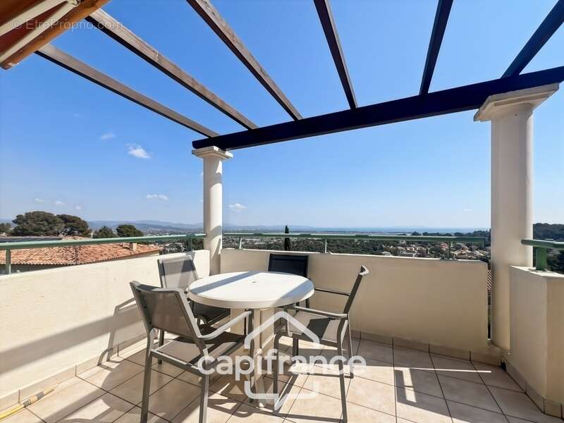 Appartement à HYERES