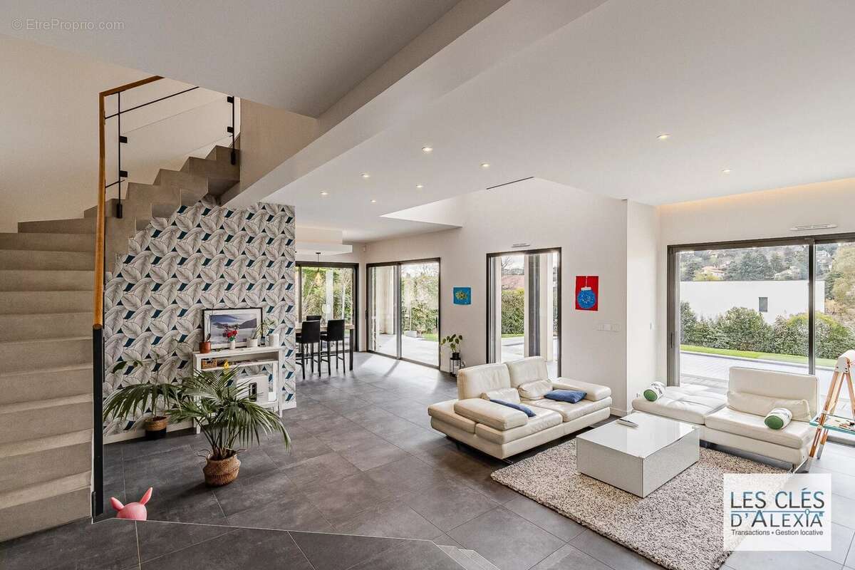 Maison à SAINT-DIDIER-AU-MONT-D'OR