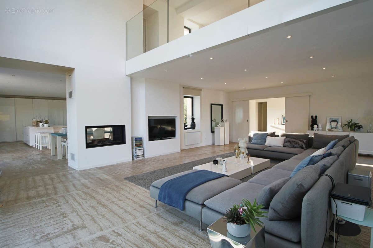 Maison à VAUX-SUR-AURE