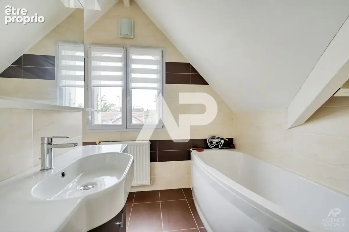 Maison Rueil Malmaison 6 pièce(s) 135 m2 - photo 12