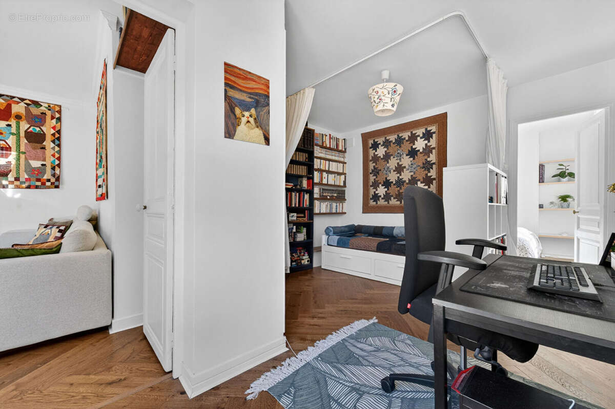 Appartement à PARIS-10E