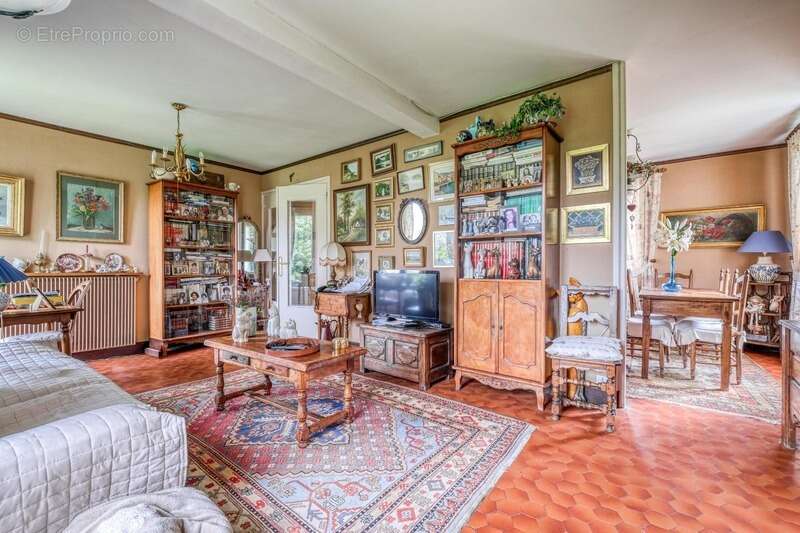 Maison à GERMIGNY-L'EVEQUE