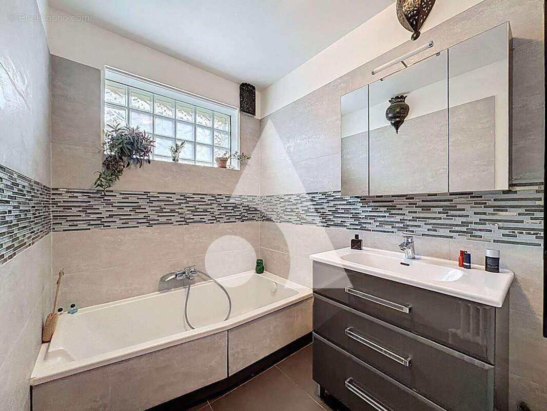 Maison à RUEIL-MALMAISON