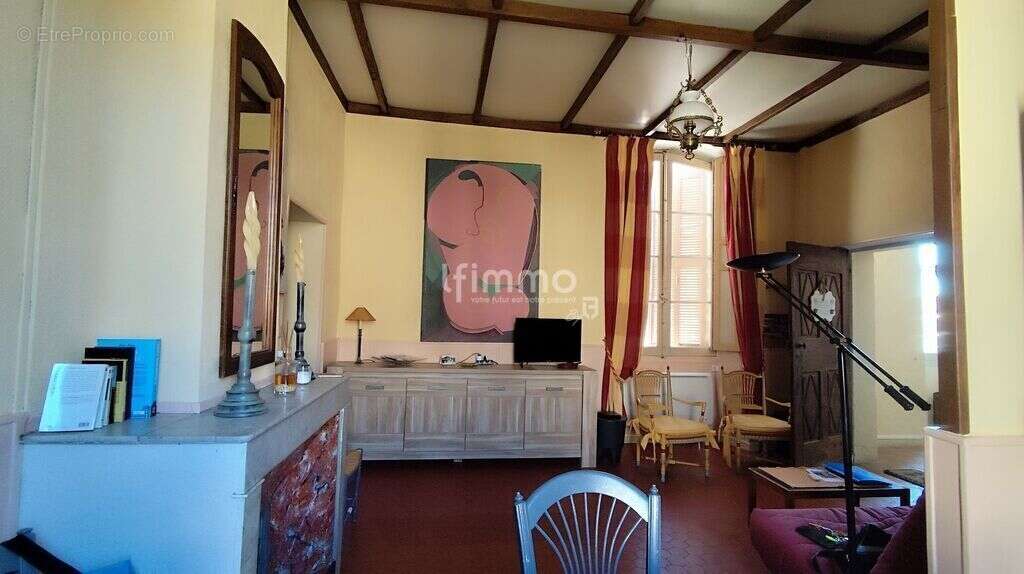 Appartement à PEYRUIS