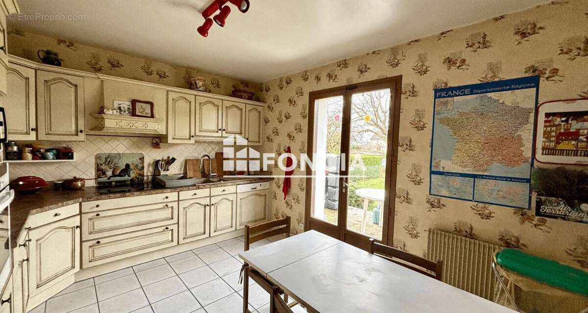 Maison à CHATELLERAULT