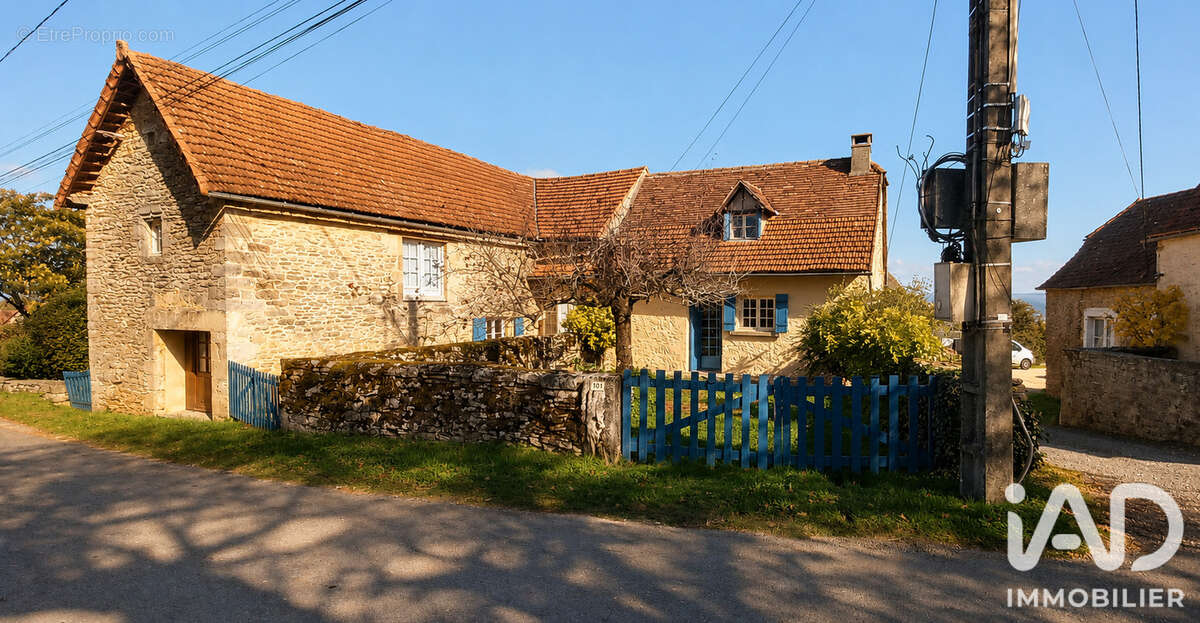 Maison 158 m² à Carennac  - photo 2