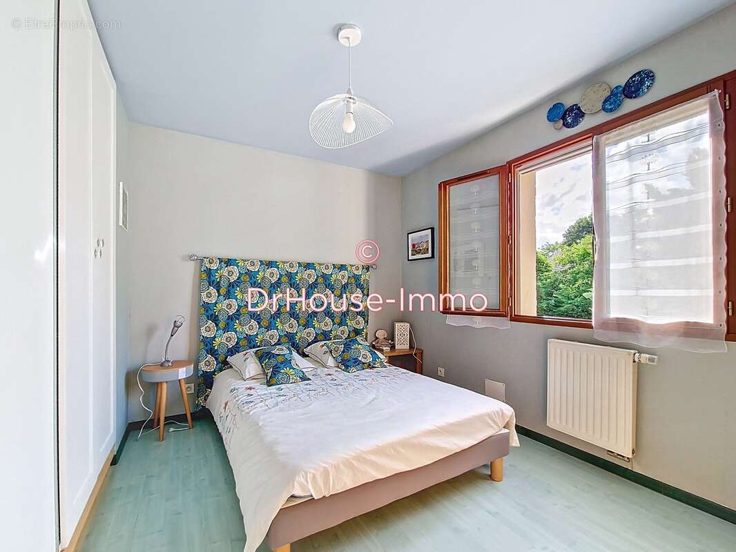 Maison à LES CLAYES-SOUS-BOIS