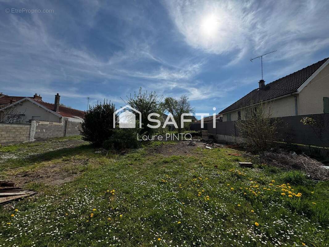 Photo 2 - Terrain à PONTFAVERGER-MORONVILLIERS