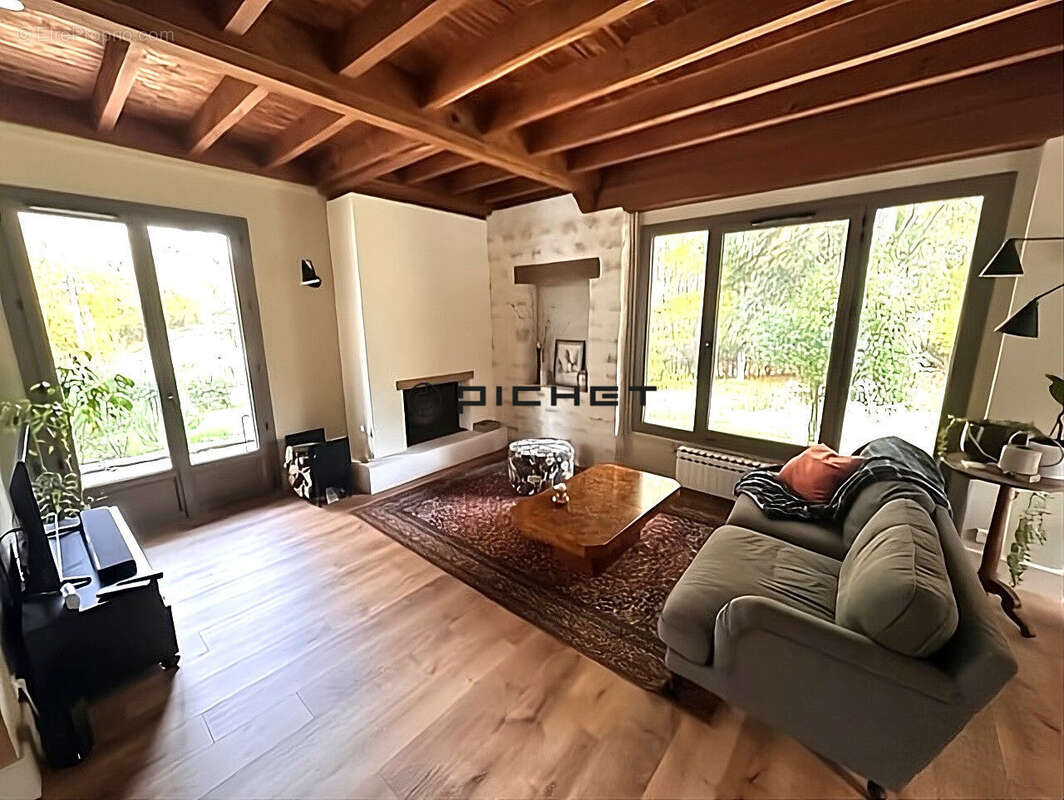 Maison à RAZAC-SUR-L&#039;ISLE