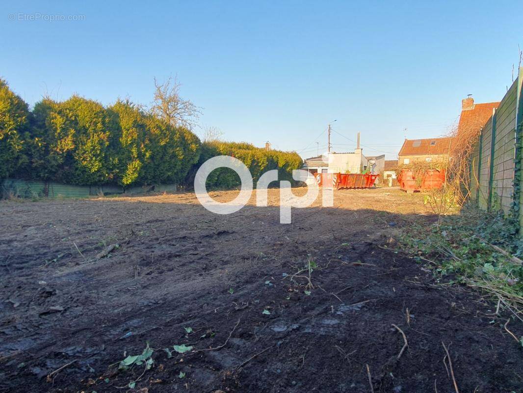 Terrain à MONS-EN-PEVELE