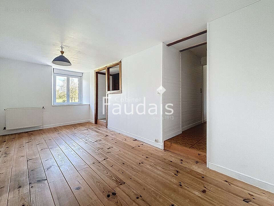 Maison à LES LOGES