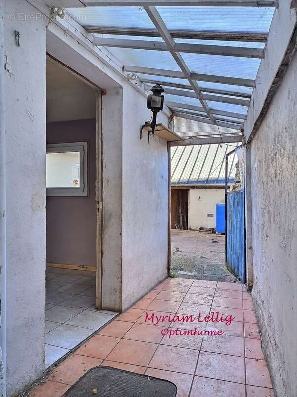 Maison à LA BONNEVILLE-SUR-ITON