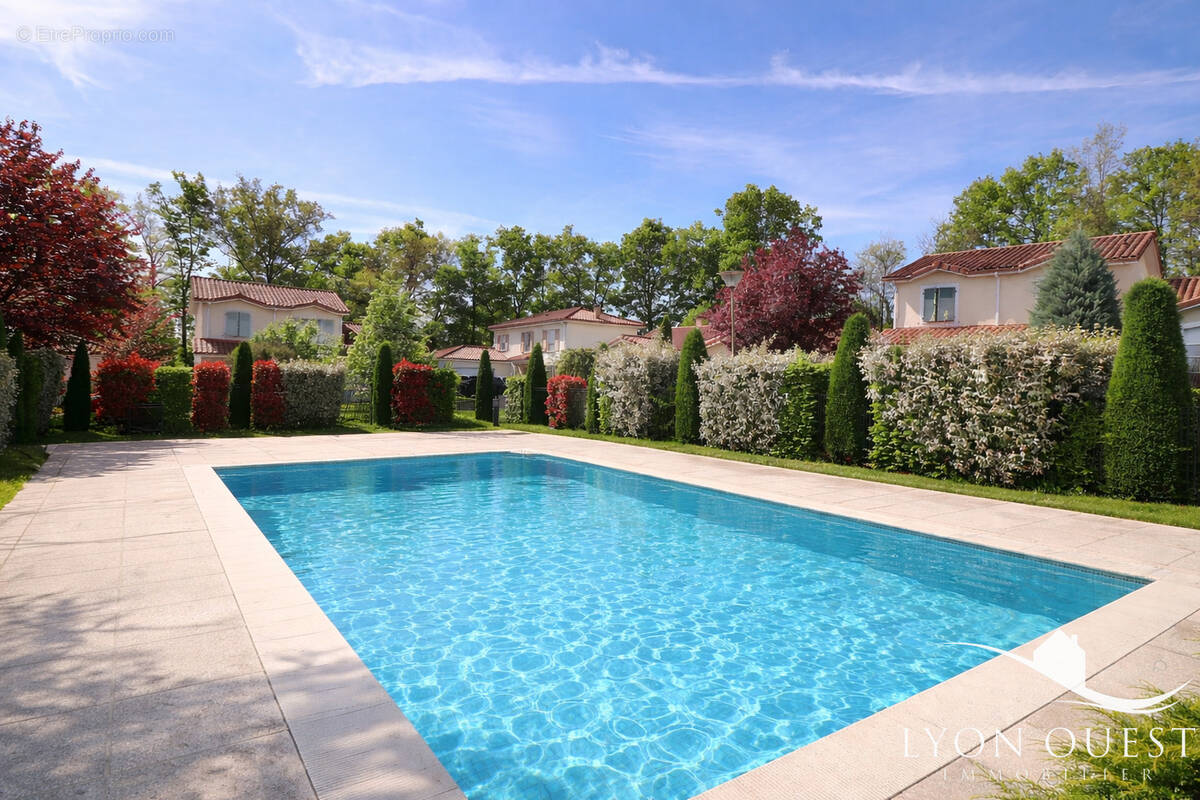 Maison à CHARBONNIERES-LES-BAINS