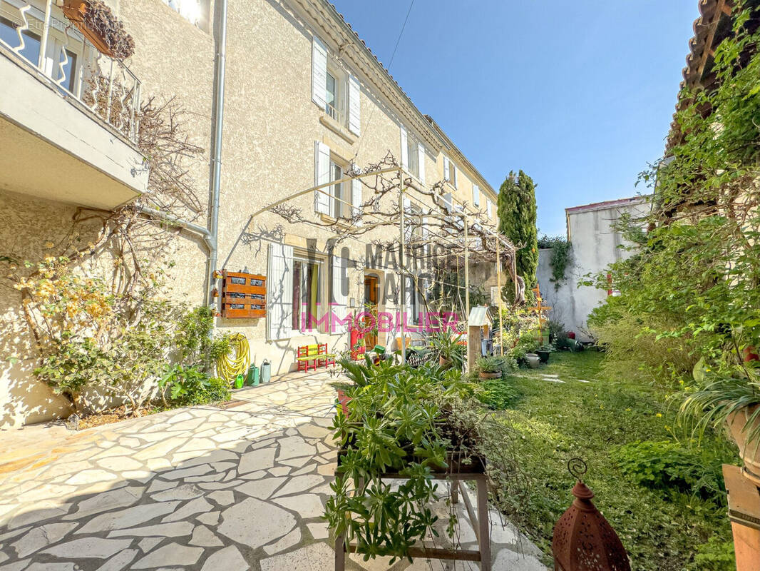 Maison, 7 pièces 13690 Graveson - Maison à GRAVESON