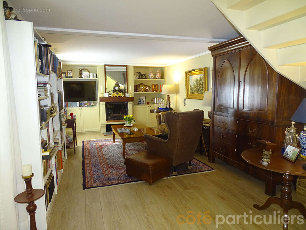 Maison à LE CHATELET