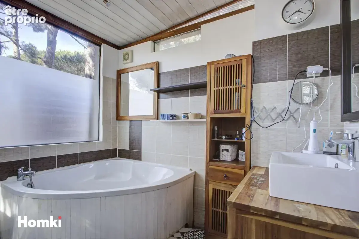 Maison/Villa T9 de 234 m² à Saint-Cyprien 66750 - photo 15