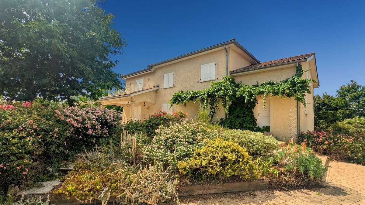 Maison à CHAZAY-D'AZERGUES