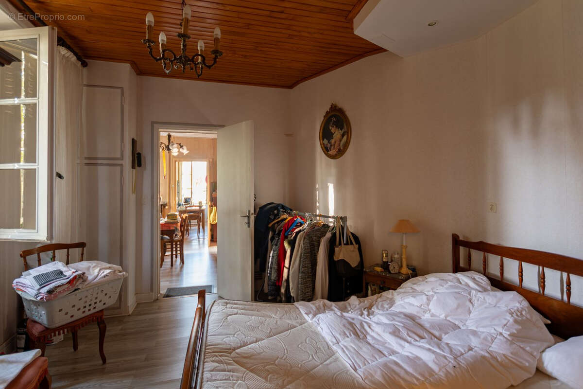 Maison à SAINT-BONNET-DE-SALERS