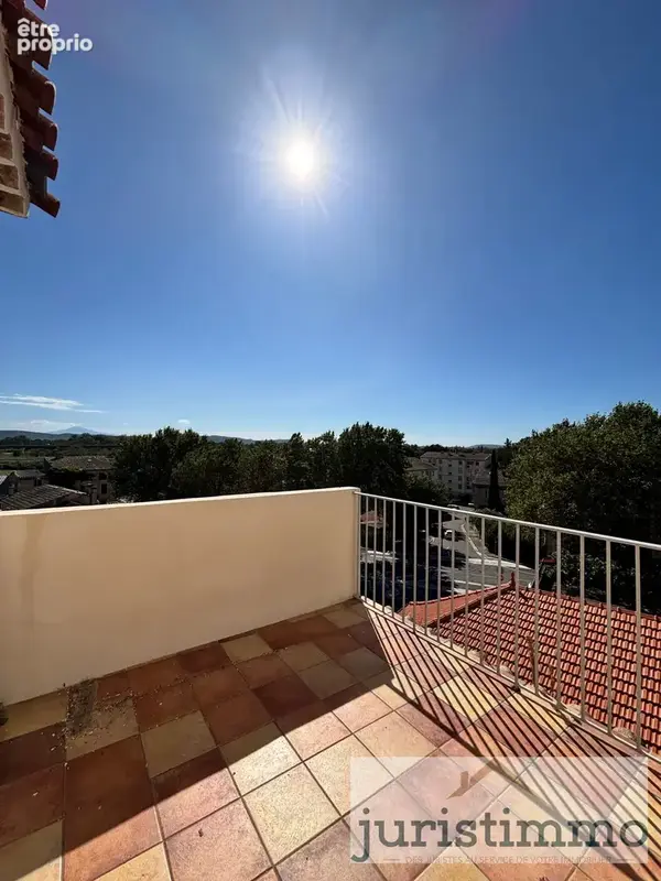 Appartement T2 dans immeuble de caractère à Pont-St-Esprit - photo 4