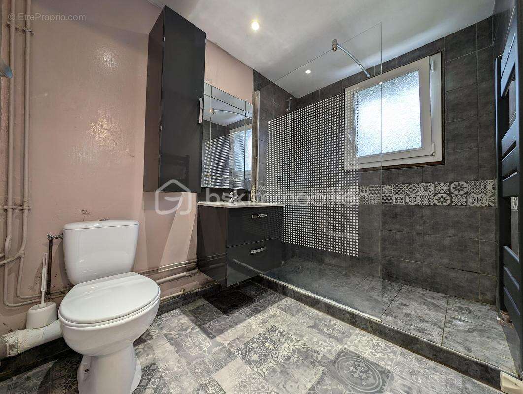 Maison à TOURLAVILLE