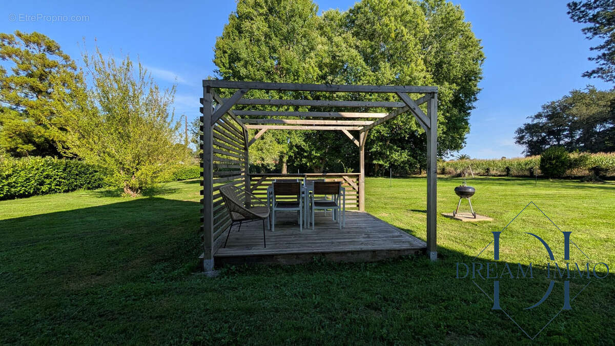 Maison à SAINT-MARTIN-DE-HINX