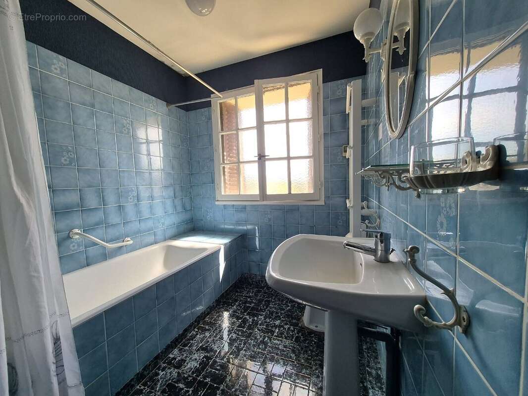 Maison à CORON