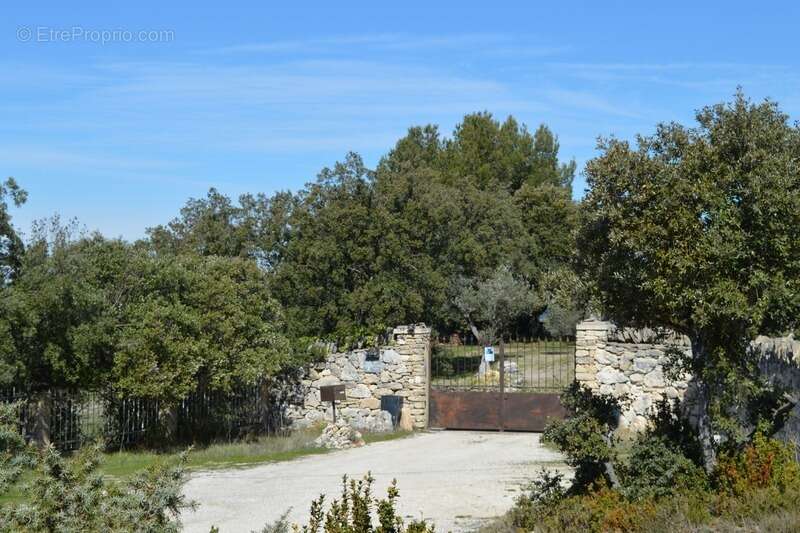 Maison à GORDES