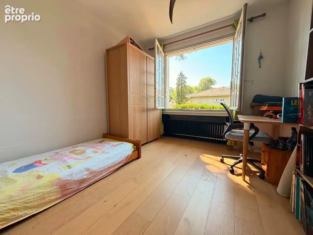 Maison 158 m², terrasse exposee sud, terrain clos de 593 m², 4 chambres, garage, cave, pompe a chaleur, panneaux solaires, charp - photo 7