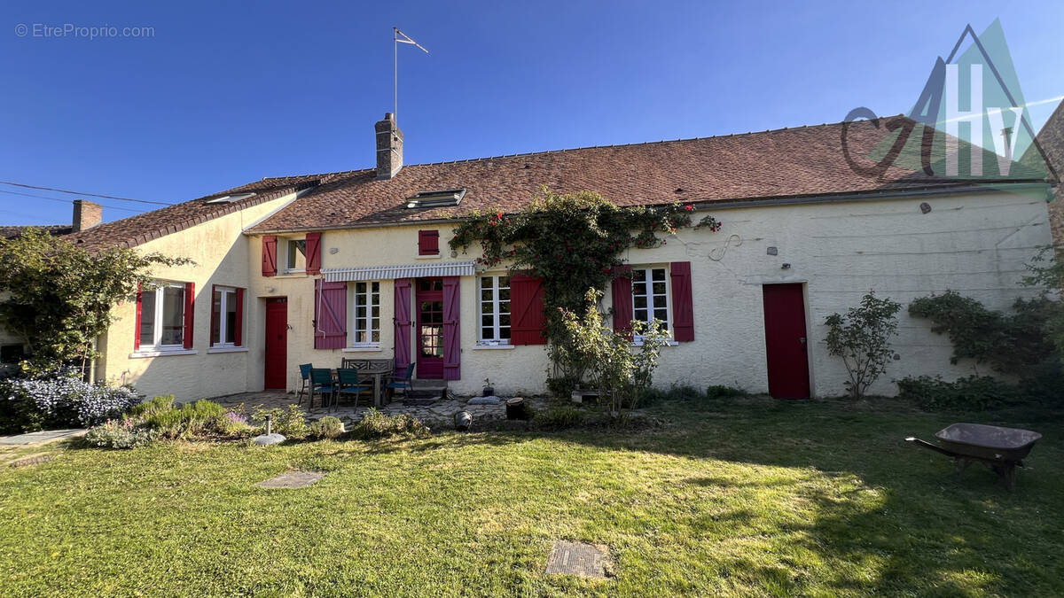 Maison à MONTEREAU-FAULT-YONNE